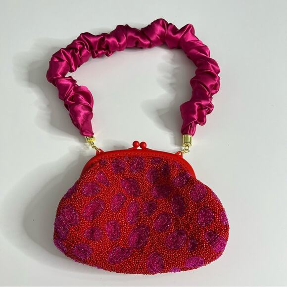 NWOT BRUNNA CO Arnoldi Jean Hand-beaded Scrunch Clutch Red Pink - Picture 2 of 5
